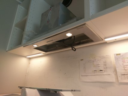 Montering av inbyggnadsfläkt i nytt kök